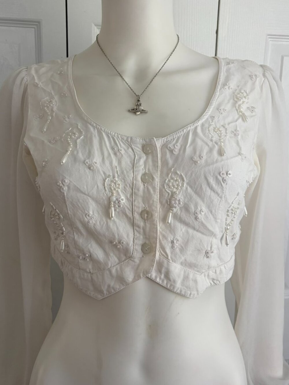 Vintage white cropped long sleeve top
